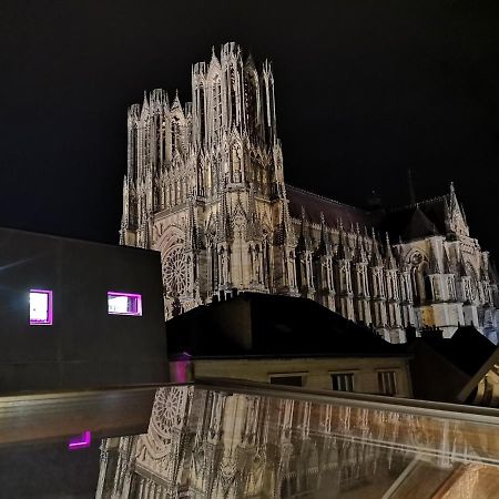 Ferienwohnung Logement Cosy Renove Au Pied De La Cathedrale Avec Climatisation Reims Exterior foto