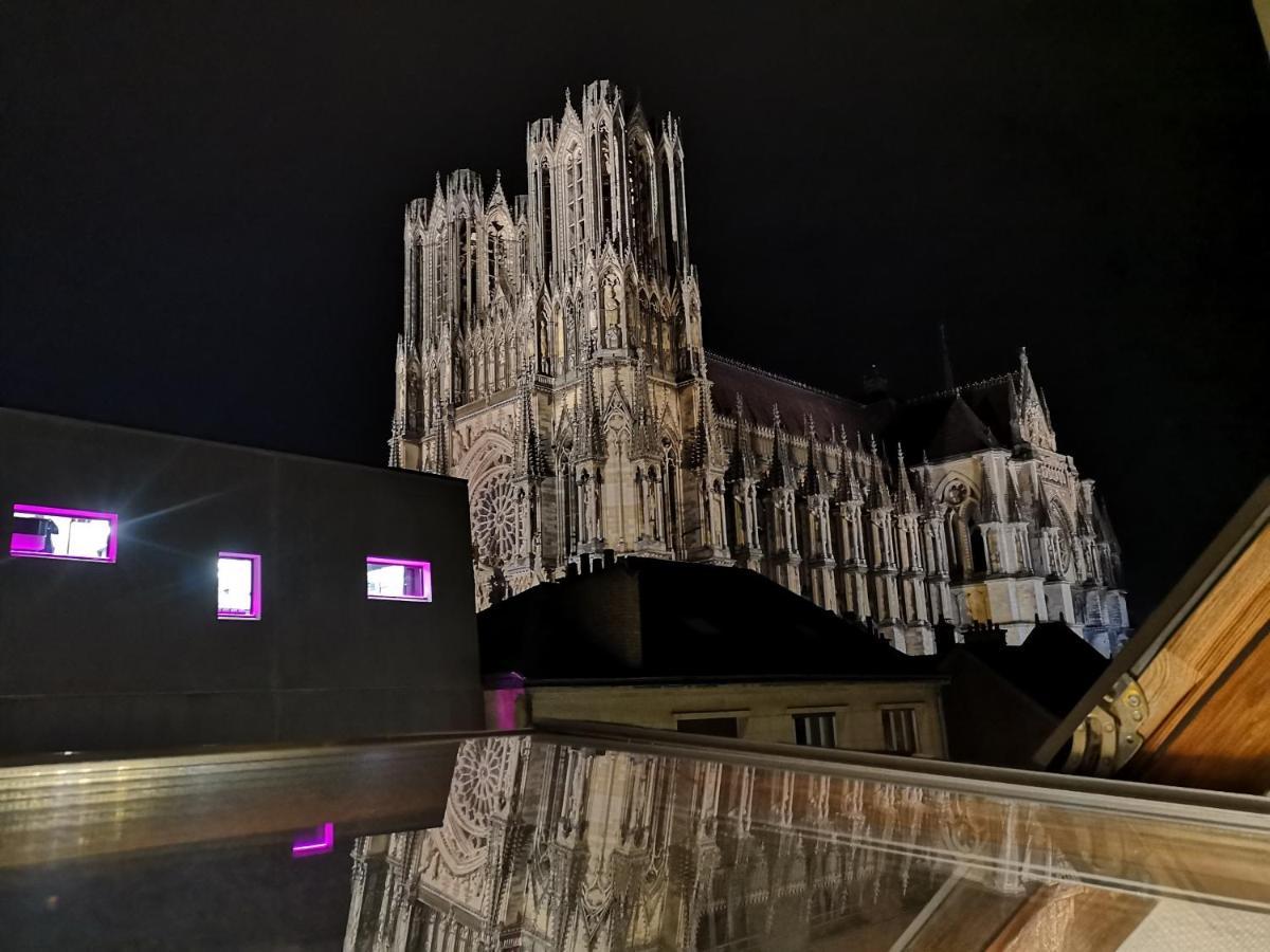 Ferienwohnung Logement Cosy Renove Au Pied De La Cathedrale Avec Climatisation Reims Exterior foto